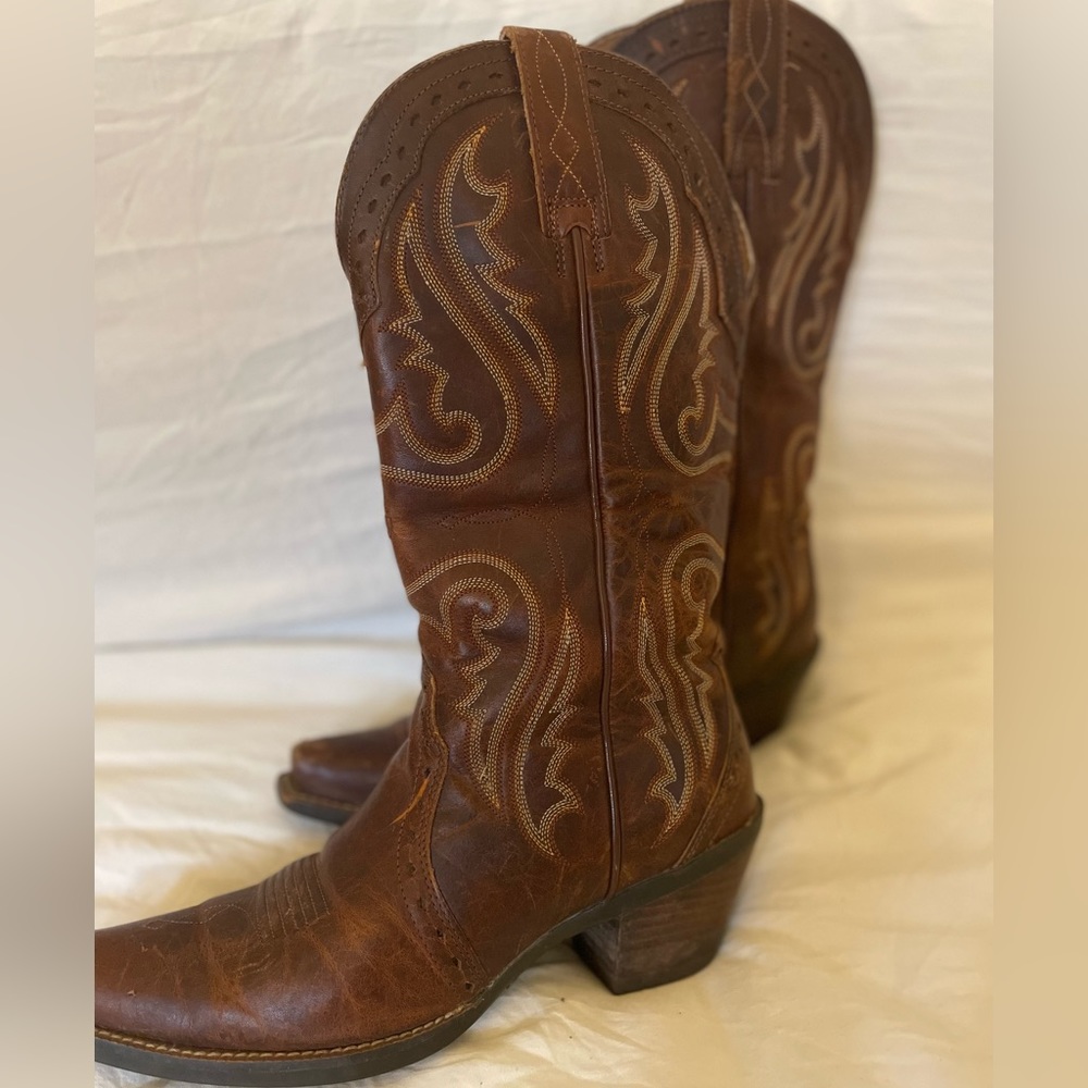 Women’s Ariat Snip-Toe Boots
